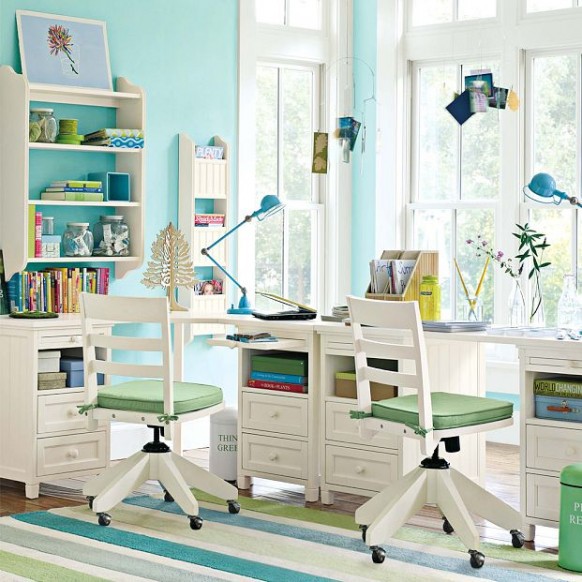 Góc học tập gọn gàng cho bé